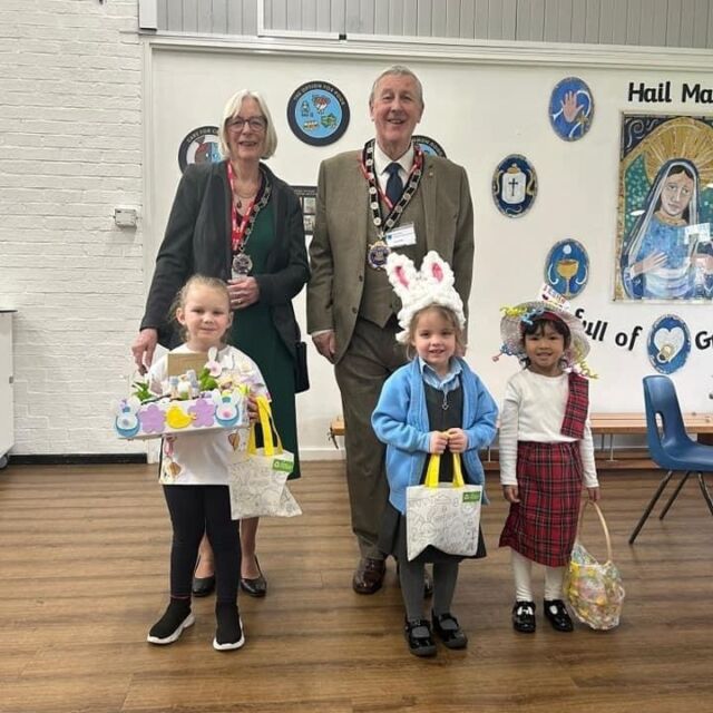 The Mayor, Cllr Vaughan Blake, and his Consort, Mrs Kay Blake, had an eggciting and eggstremely challenging time judging the Easter Bonnets and Garden Competition 2024 at Our Lady's Primary School yesterday! So hard to choose!🙂🐰🐣💐